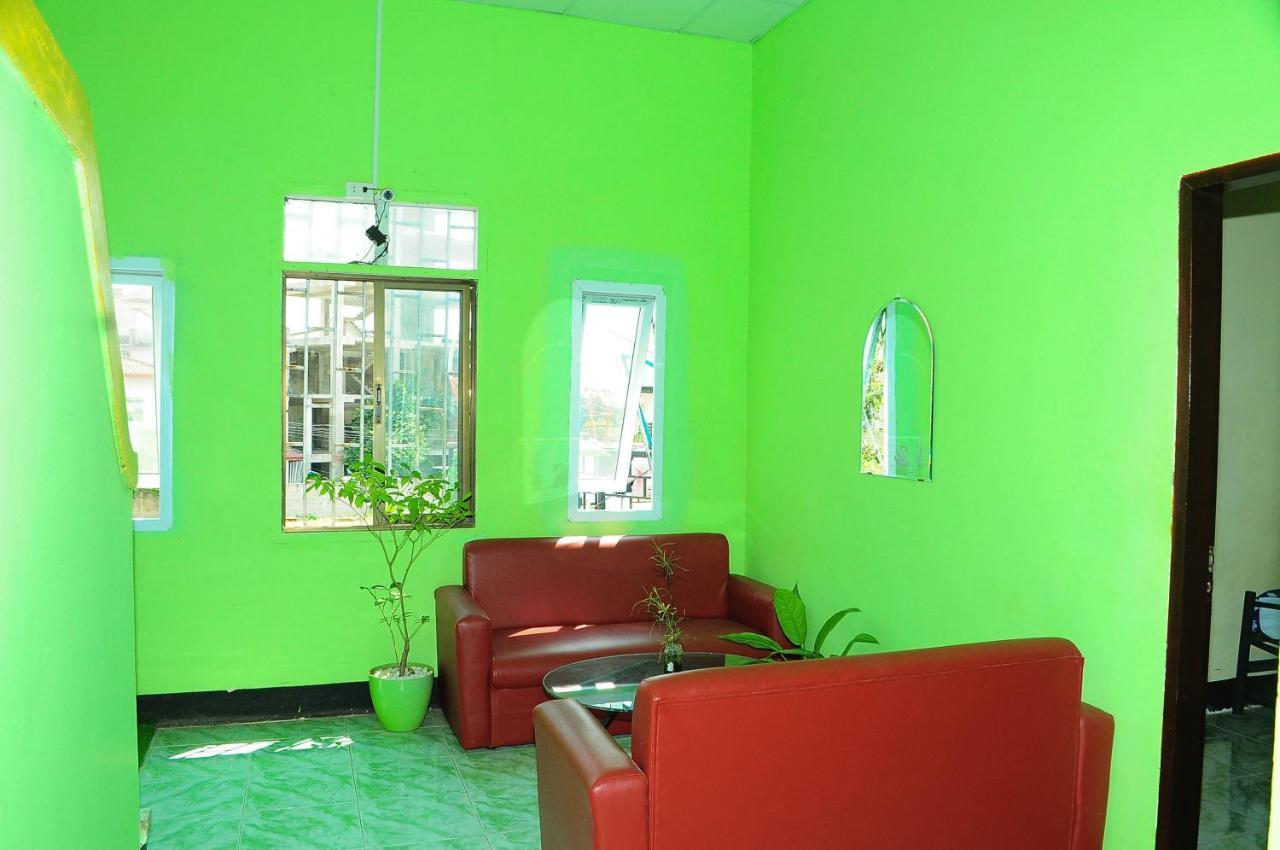 Ali Backpackers Vientiane Dış mekan fotoğraf