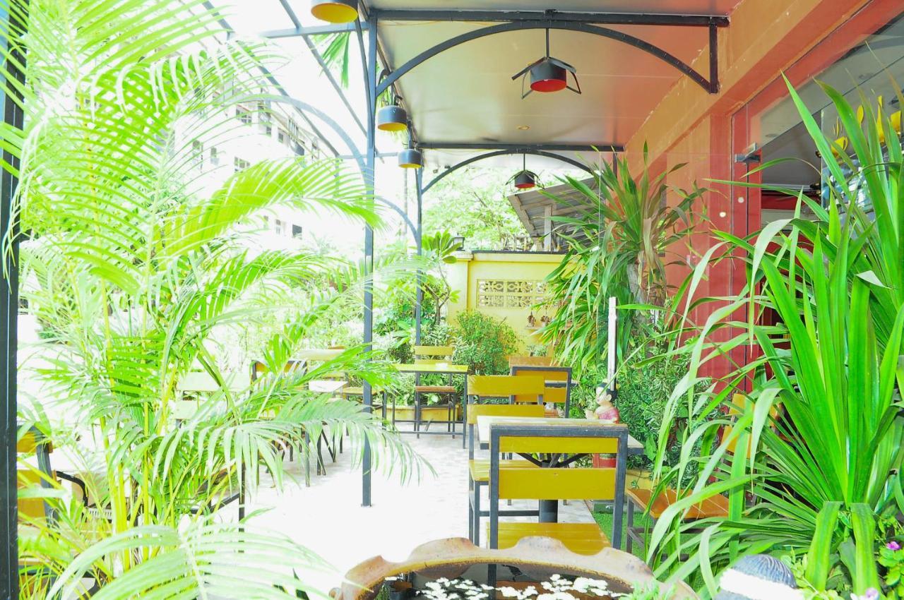 Ali Backpackers Vientiane Dış mekan fotoğraf